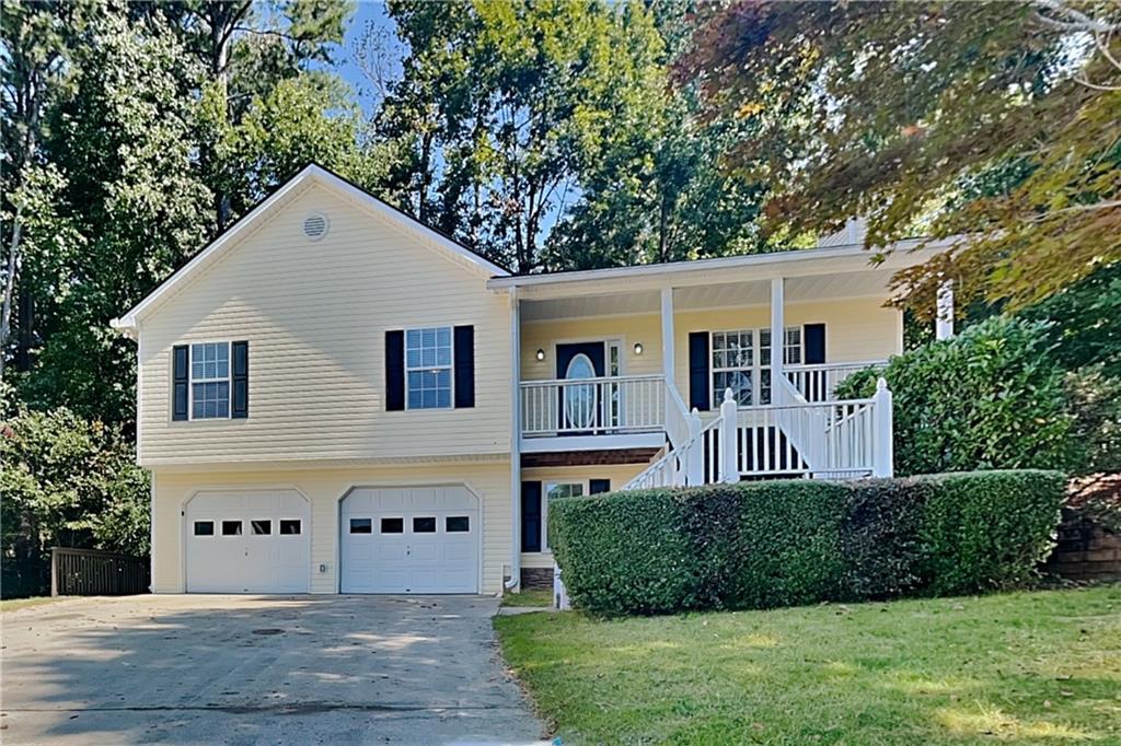Charming 4 beds, 3 baths, 2,120 sqft home in Canton! Open kitchen concept with updated counters and a spacious living room. Primary suite with attached bathroom. Spacious backyard, great for gatherings! Pets accepted on a case by case basis. Additional admin fees apply. The Fireplace is decorative. Schedule your showing today! This home is as-is.
This home may be located within a Homeowners Association (HOA) community. If so, residents will be responsible for adhering to all HOA rules and regulations. Please contact your agent or landlord's agent for more information.