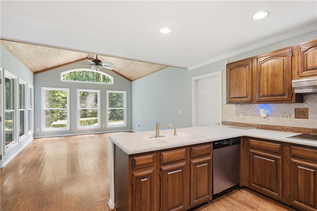 1365 Holly Bank Circle