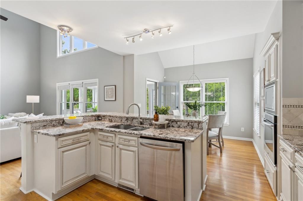11040 Regal Forest Drive, Johns Creek, Georgia image 18