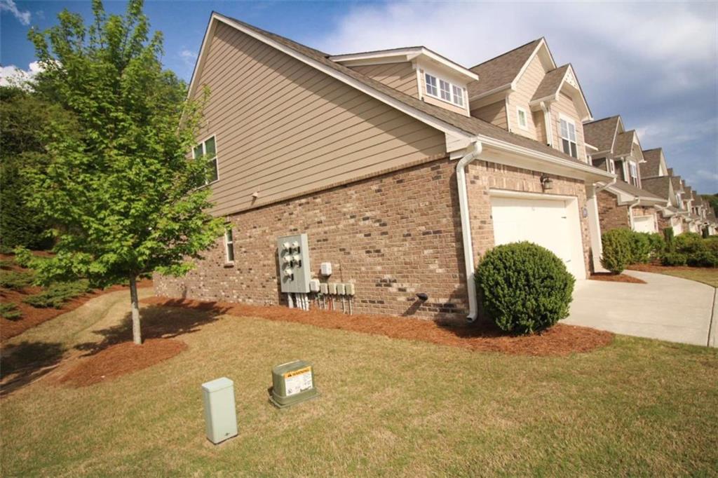 2706 Park Land Lane, Snellville, Georgia image 3