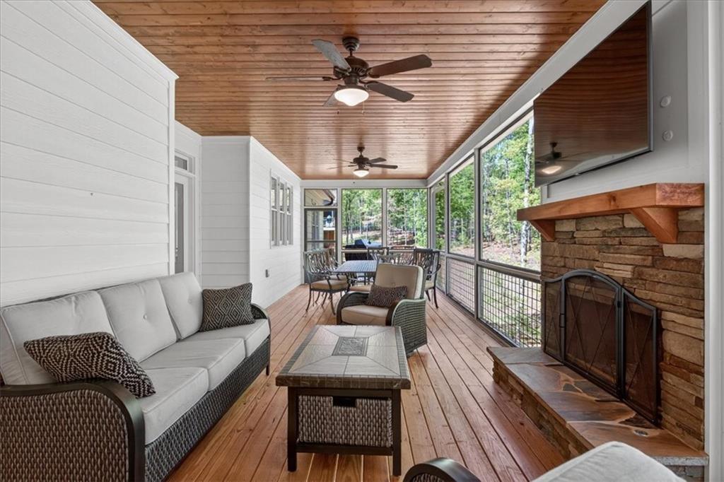 122 Brookfield Court SE