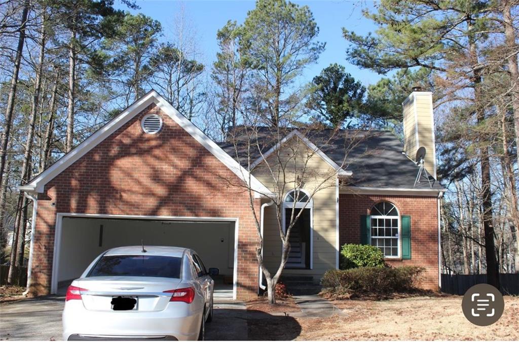 Charming 3-bedroom 2.5- bath home. This cozy house features master bedroom on the main floor with walk-in closet, high ceilings and open floor in the living area. Additional 2 bedrooms are on the 2nd floor.House has 2 car garage. Fresh paint throughout. Great location its just a minutes away from KSU, quick access to I-75, nearby shopping, dining and parks! More photos coming in July .Home will be ready for new tenant by mid August. 2 year lease is required , sorry no pets.
Apply here : https://apply.link/j5SkbM4