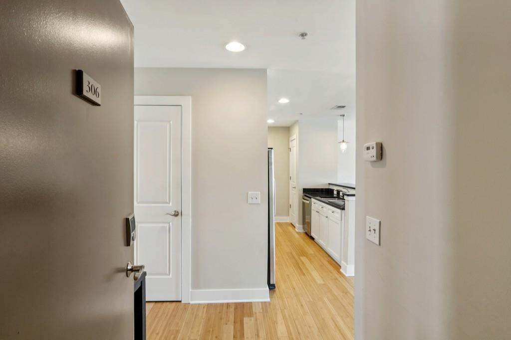 933 Garrett Street SE 306