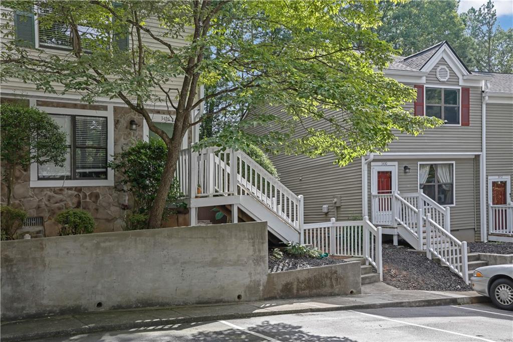 Charming 2-bedroom, 2.5-bathroom end-unit townhome in the highly sought-after Autumn Trace community in Peachtree Corners, GA. This bright and airy home enjoys an abundance of natural light thanks to its end-unit location. The main level features a welcoming layout with a dining room, kitchen, half bath, and a spacious family room complete with a cozy fireplace—perfect for relaxing or entertaining.
Upstairs, you'll find two generously sized bedrooms, each with its own private full bath, along with a conveniently located laundry room.
Located in a vibrant community offering excellent amenities including a pool and tennis courts, this townhome is just minutes from major highways, The Forum on Peachtree Parkway, and Historic Downtown Norcross—providing easy access to shopping, dining, and entertainment. Don’t miss this fantastic opportunity to own in one of Peachtree Corners’ most convenient and welcoming communities!
