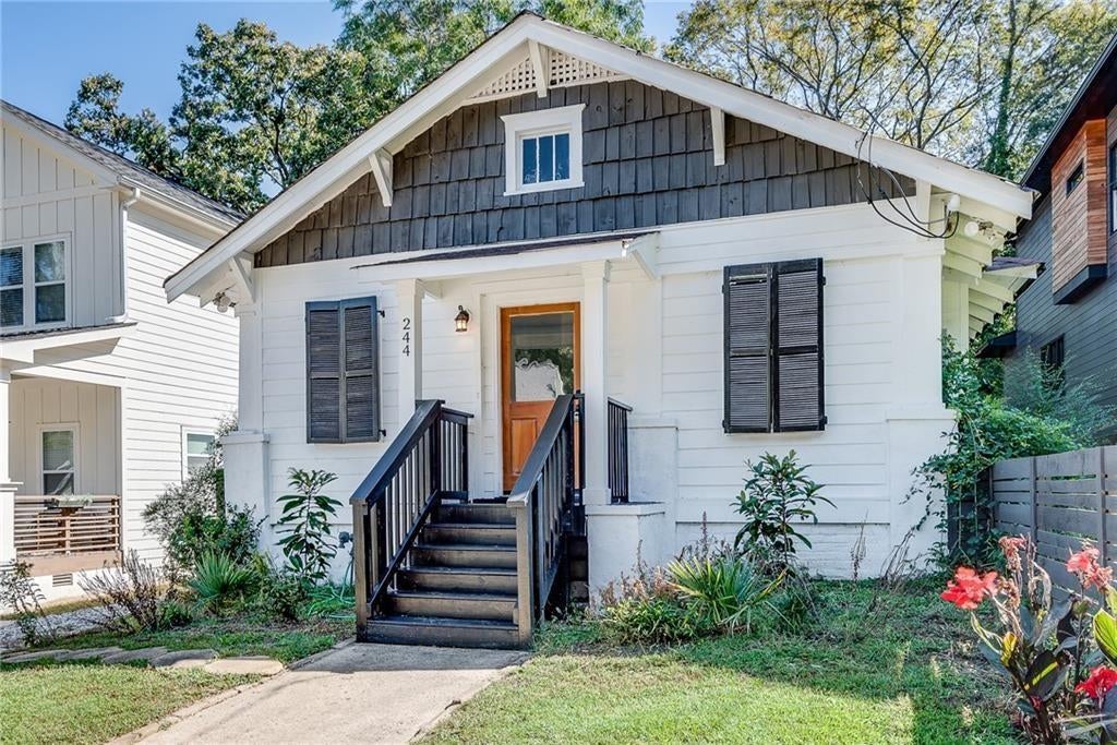 244 Laurel Avenue SW