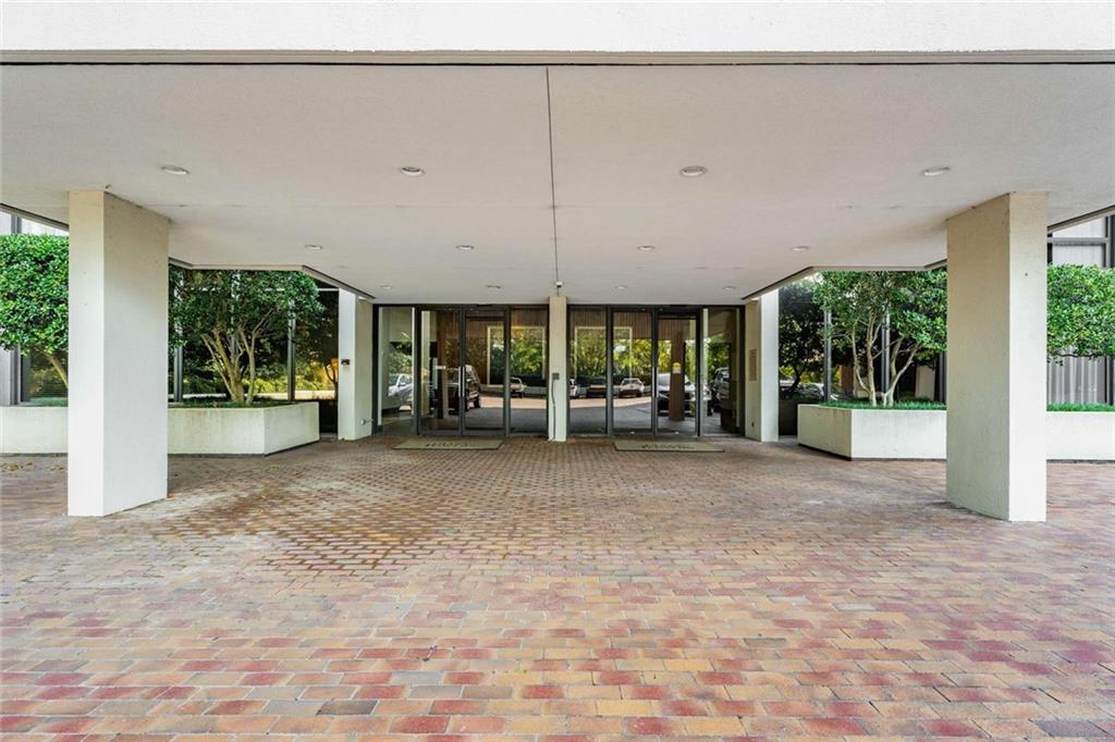 2575 Peachtree Road NE 7F
