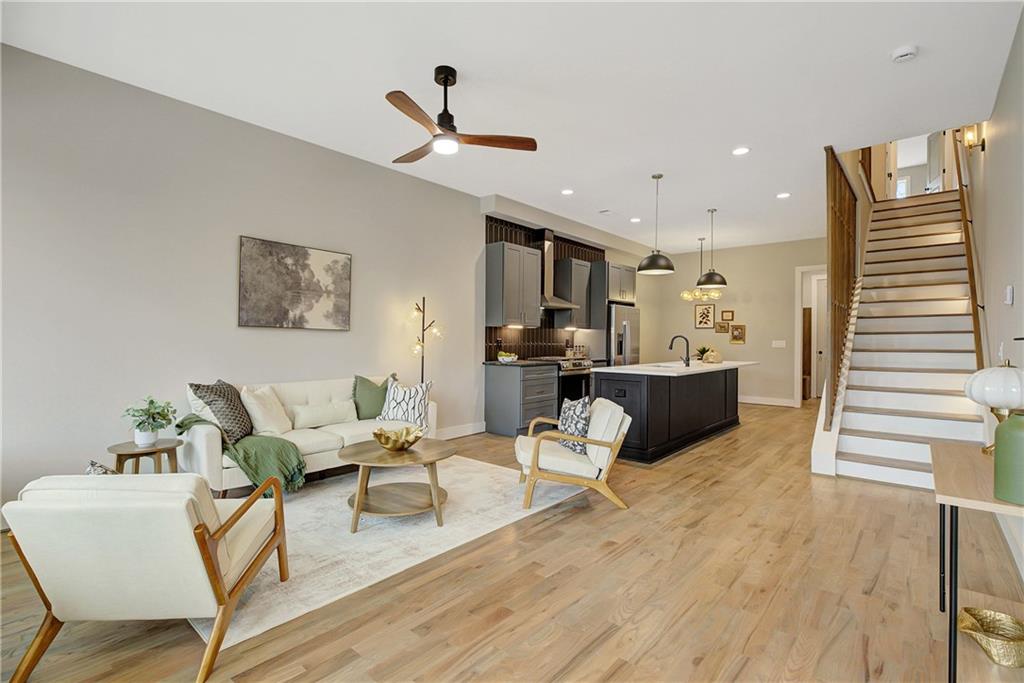 454 Connally Street SE