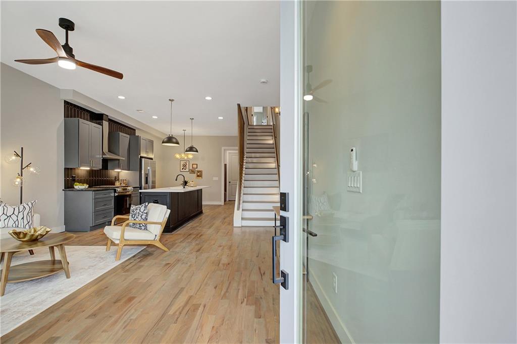 454 Connally Street SE