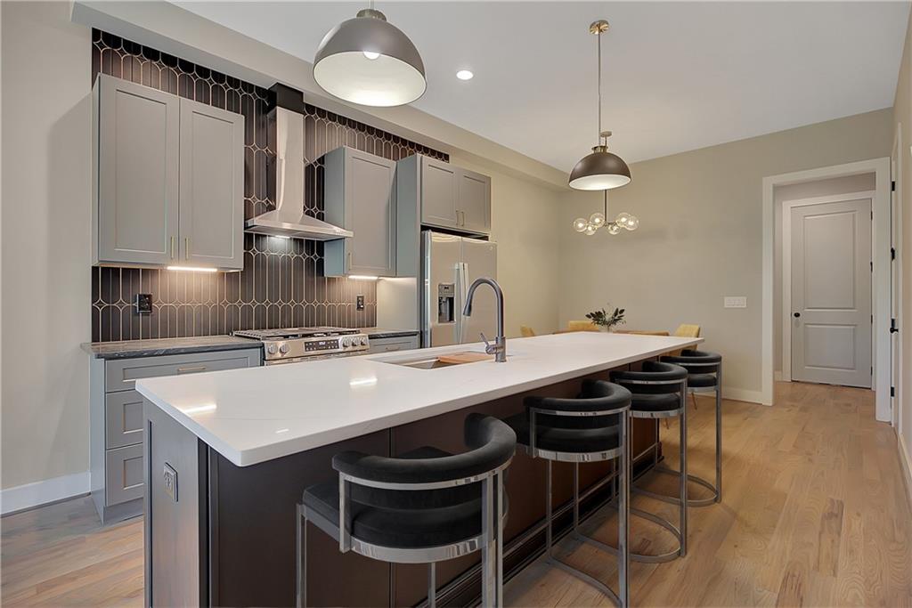 454 Connally Street SE