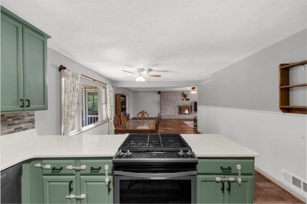 2920 Dara Drive, Marietta, Georgia image 13
