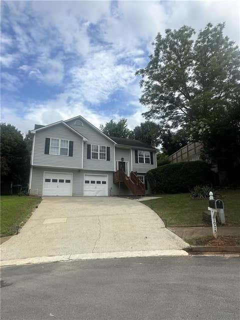 Homes For Rent - 1975 Hollow Trace Way<br/> Norcross, GA 30071