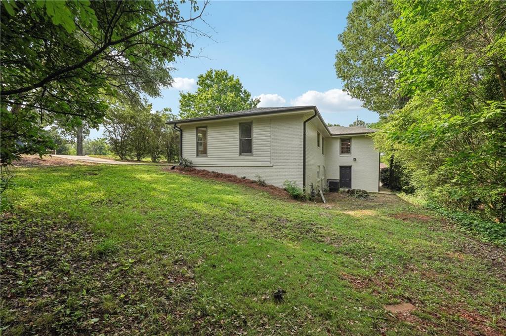 3422 Maplehurst Drive, Decatur, Georgia image 49