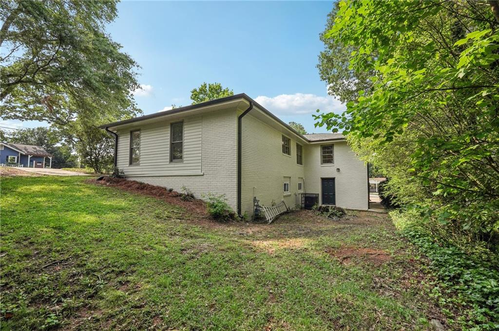 3422 Maplehurst Drive, Decatur, Georgia image 47