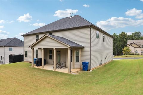 A home in Dacula