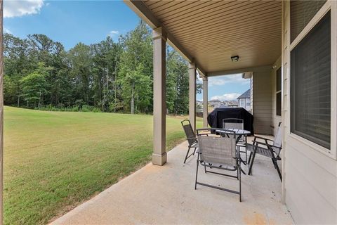 A home in Dacula