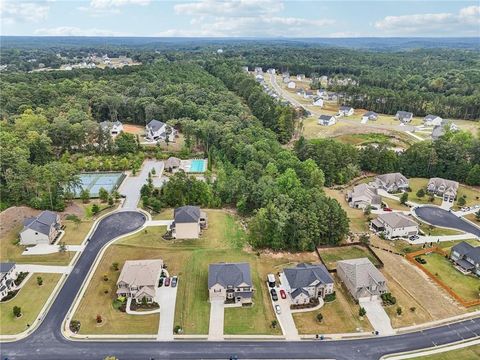 A home in Dacula