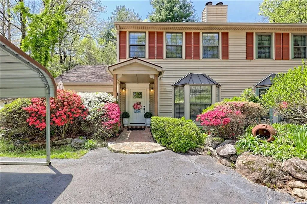 Clayton, Georgia 30525, United States, 3 Bedrooms Bedrooms, ,2 BathroomsBathrooms,Residential,Active,194668