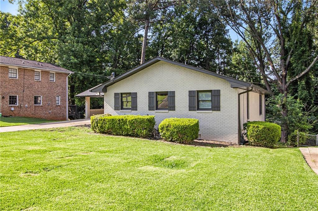 1749 W Caribaea Trail SE