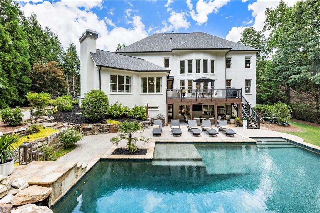 525 Tiverton Court