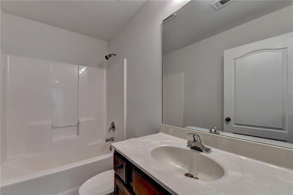 3168 Sag Harbor Court, Buford, Georgia image 9