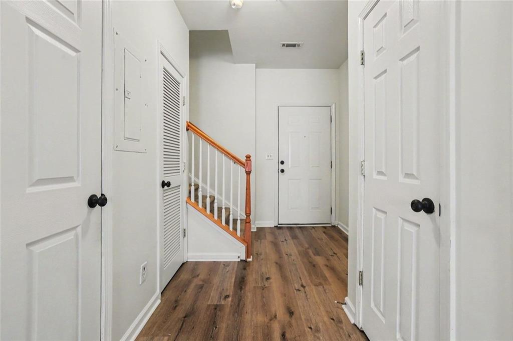 6115 Woodland Lane