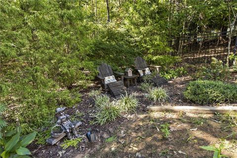 A home in Dawsonville