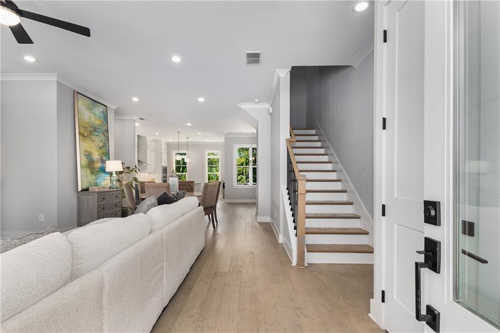 2125 Parkside Lane