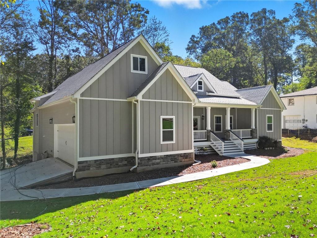 237 Barbara Lane SW
