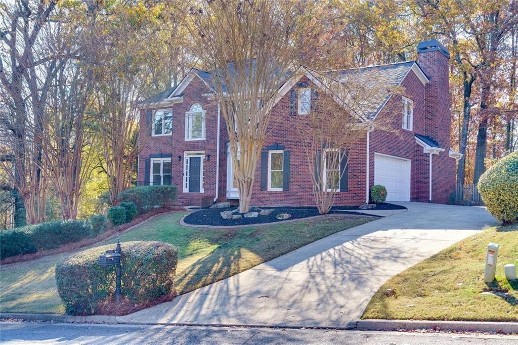 2001 Towne Lake Hills W