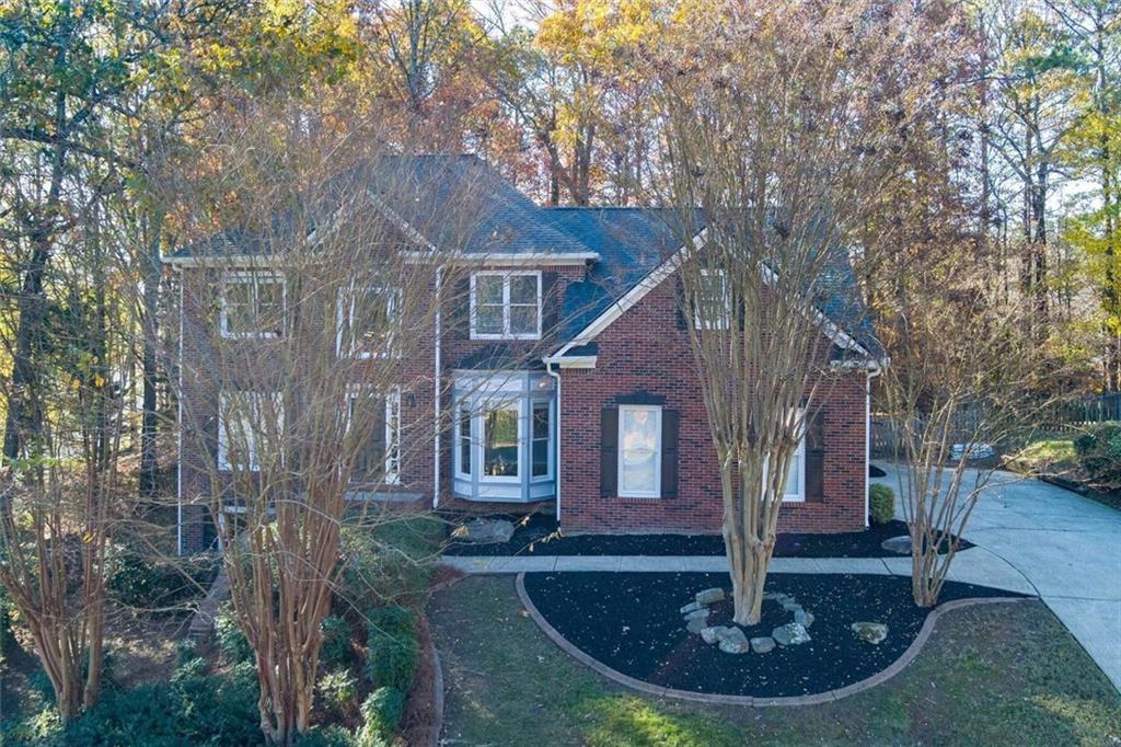 Stunning Move-In Ready Home in Sought-After Towne Lake Hills Golf & Tennis Community! This spacious 4,100+ sq. ft. home with a finished basement offers the perfect blend of comfort, style, and convenience. Situated in the highly desirable Towne Lake Hills Golf, Tennis, and Swim Community, this three-sides brick beauty boasts a brand-new roof and a fenced-in backyard, ideal for outdoor entertaining or relaxing in privacy. Step inside to discover gorgeous upgrades, including new quartz countertops, brand-new hardwood floors on the main level, plush new carpet upstairs, and durable LVP flooring in the finished basement. The home has been freshly painted and enhanced with modern light fixtures, making it truly move-in ready. Enjoy the convenience of being just minutes from downtown Woodstock, offering fantastic dining, shopping, and entertainment options. With resort-style amenities and a vibrant community, this home is a rare find. Don't miss out schedule your showing today! Location: Towne Lake Hills, Close to Downtown Woodstock Bedrooms & Bathrooms: (4 Bedrooms 2!/2 Baths) Size: Over 4,100 Sq. Ft. with a Finished Basement Key Features: New Roof | Fenced Backyard | Quartz Countertops | New Hardwood & Carpet | Fresh Paint | Modern Light Fixtures Contact Greg Thompson with Harry Norman Brokerage for more details or to schedule a private tour!