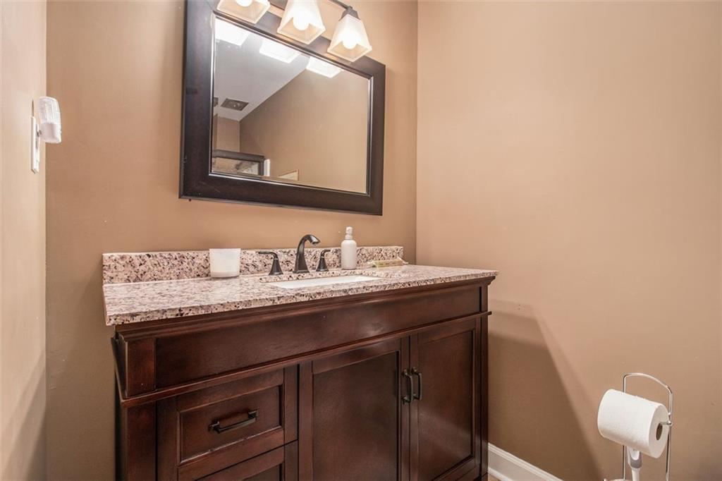 1935 Northbrooke Lane, Dunwoody, Georgia image 38