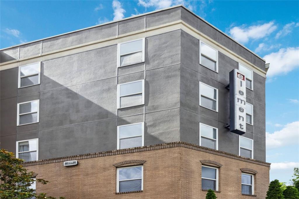 390 17TH Street NW 6055