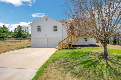 A home in Powder Springs