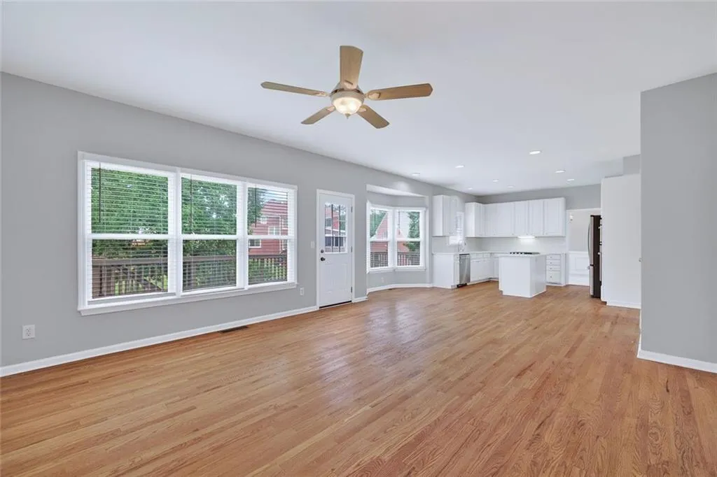 Stone Mountain, Georgia 30087, United States, 5 Bedrooms Bedrooms, ,4 BathroomsBathrooms,Residential,Active,225028