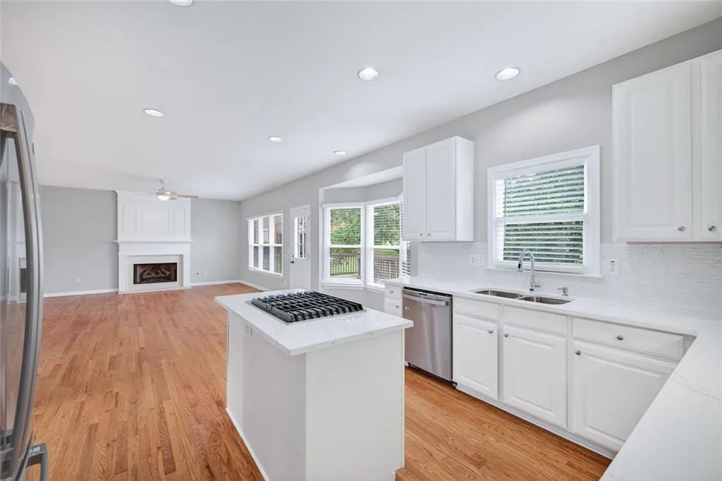 Stone Mountain, Georgia 30087, United States, 5 Bedrooms Bedrooms, ,4 BathroomsBathrooms,Residential,Active,225028