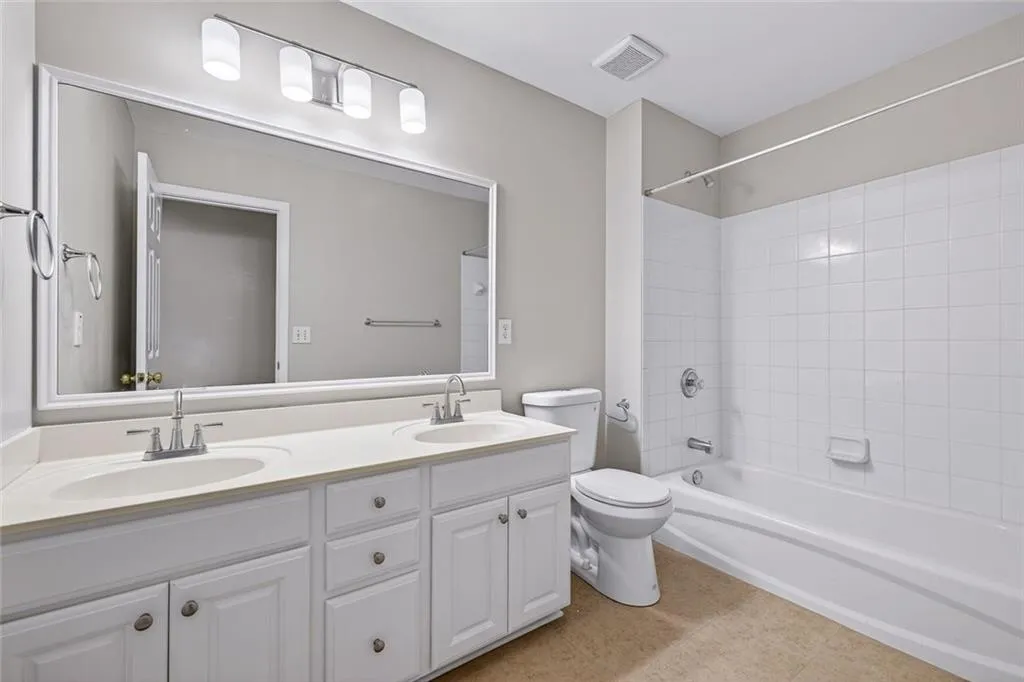 Stone Mountain, Georgia 30087, United States, 5 Bedrooms Bedrooms, ,4 BathroomsBathrooms,Residential,Active,225028