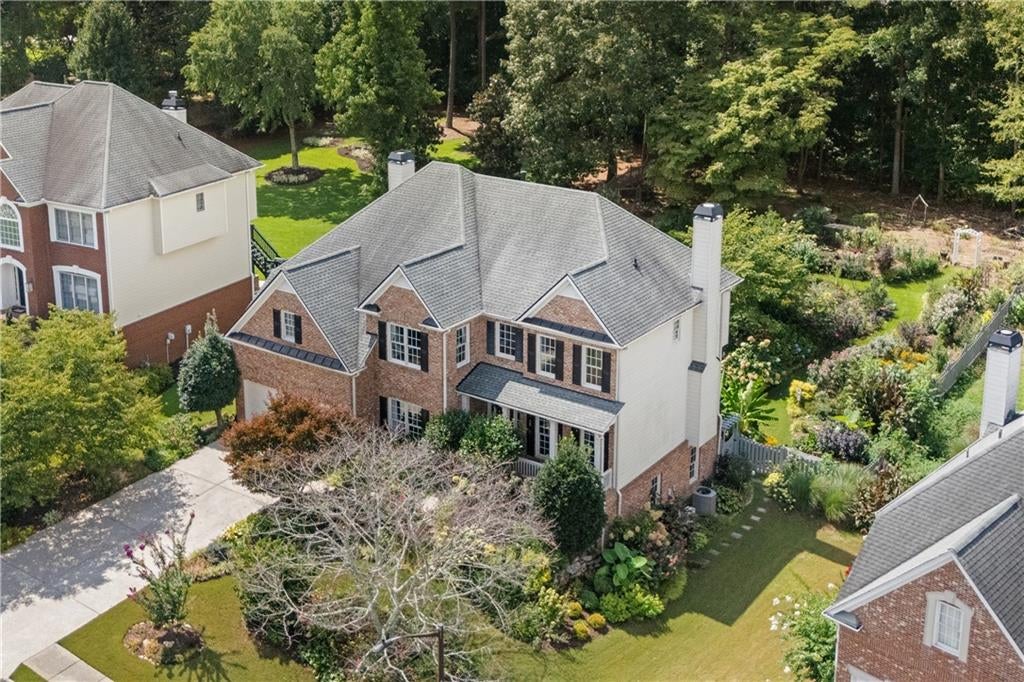 562 Vinings Springs Drive SE