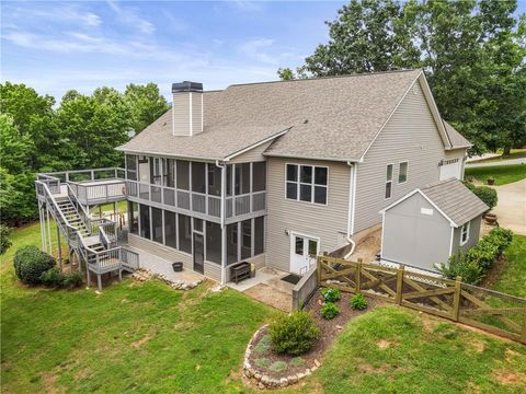 A home in Dahlonega