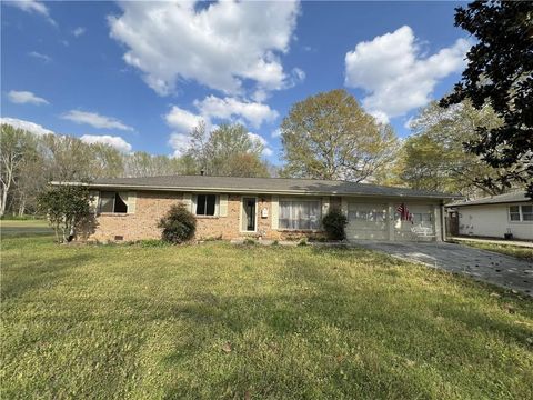 Homes For Sale - 1211 W Sandtown Road<br/> Marietta, GA 30064