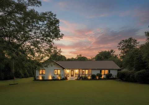 2274 AMBER WOODS Drive Snellville GA 30078