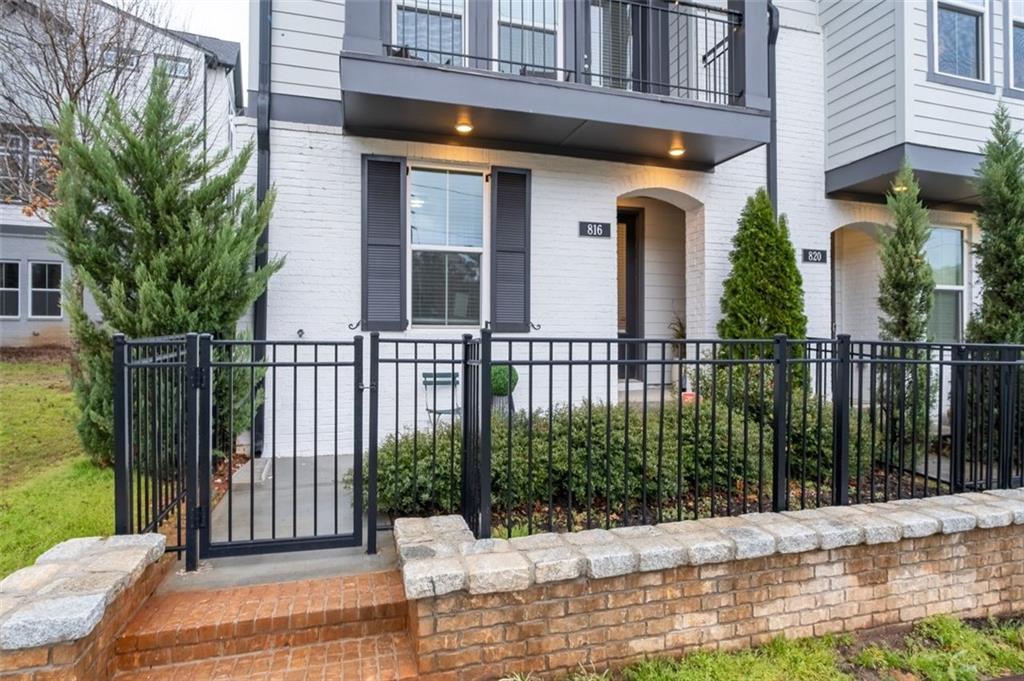 816 S Columbia Drive