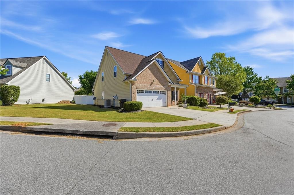 16 Shaw Boulevard NW