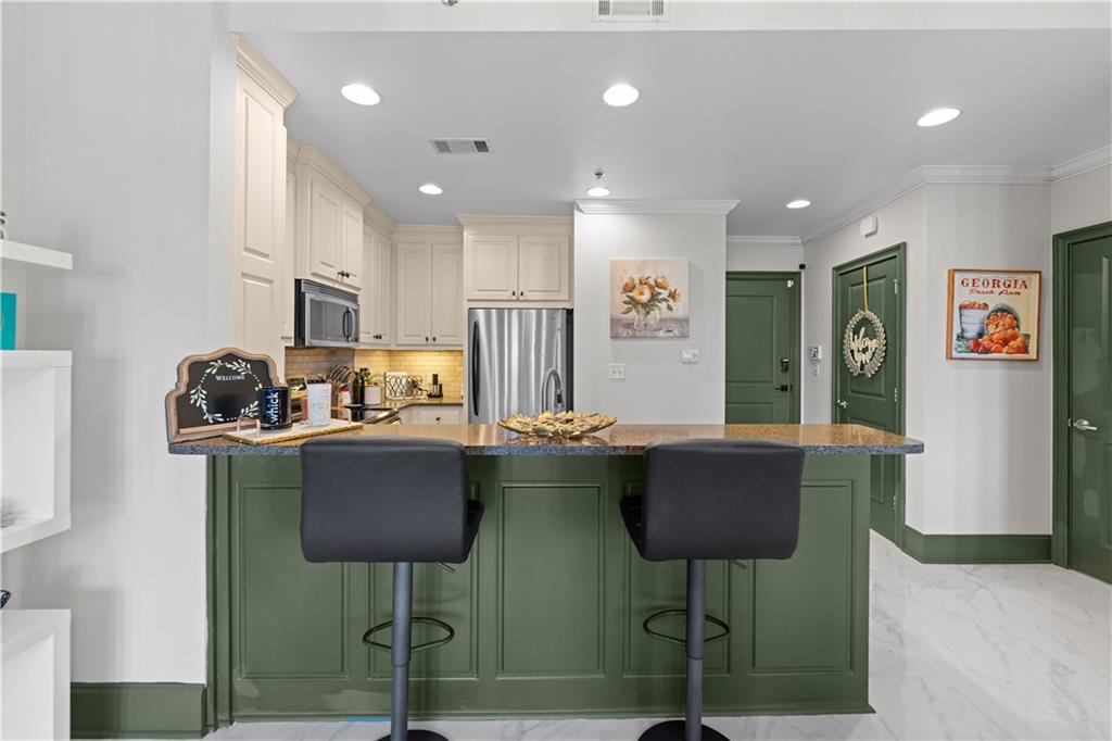 2255 Peachtree Road NE 521