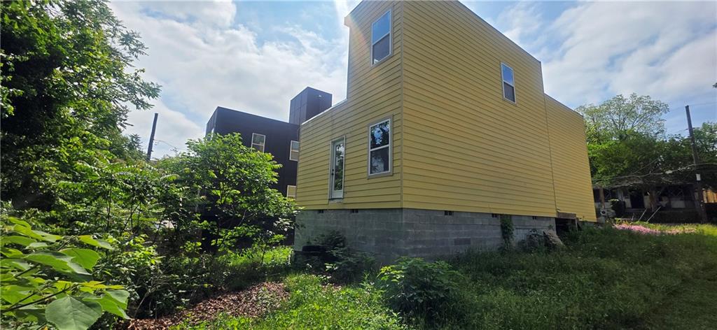 827 Drummond Street SW