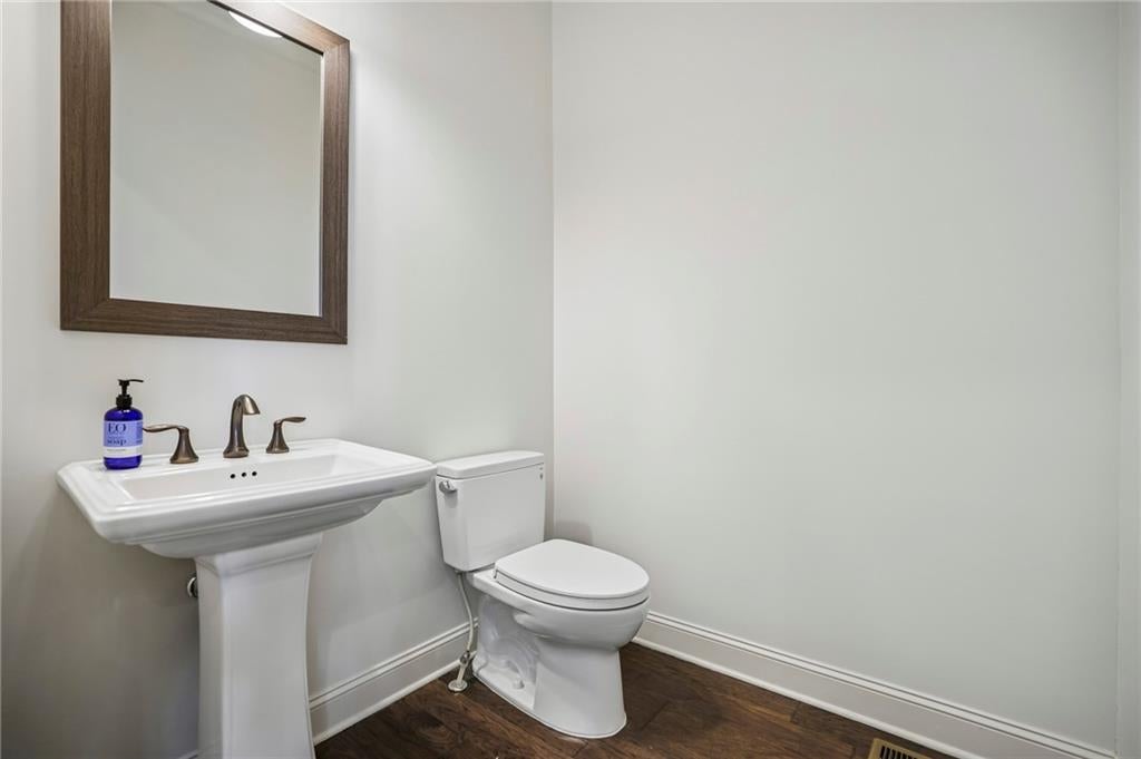 305 Cricket Ln, Alpharetta, GA, 30009, USA, 3 Bedrooms Bedrooms, ,4 BathroomsBathrooms,Townhouse,Active,305 Cricket Ln,7790699