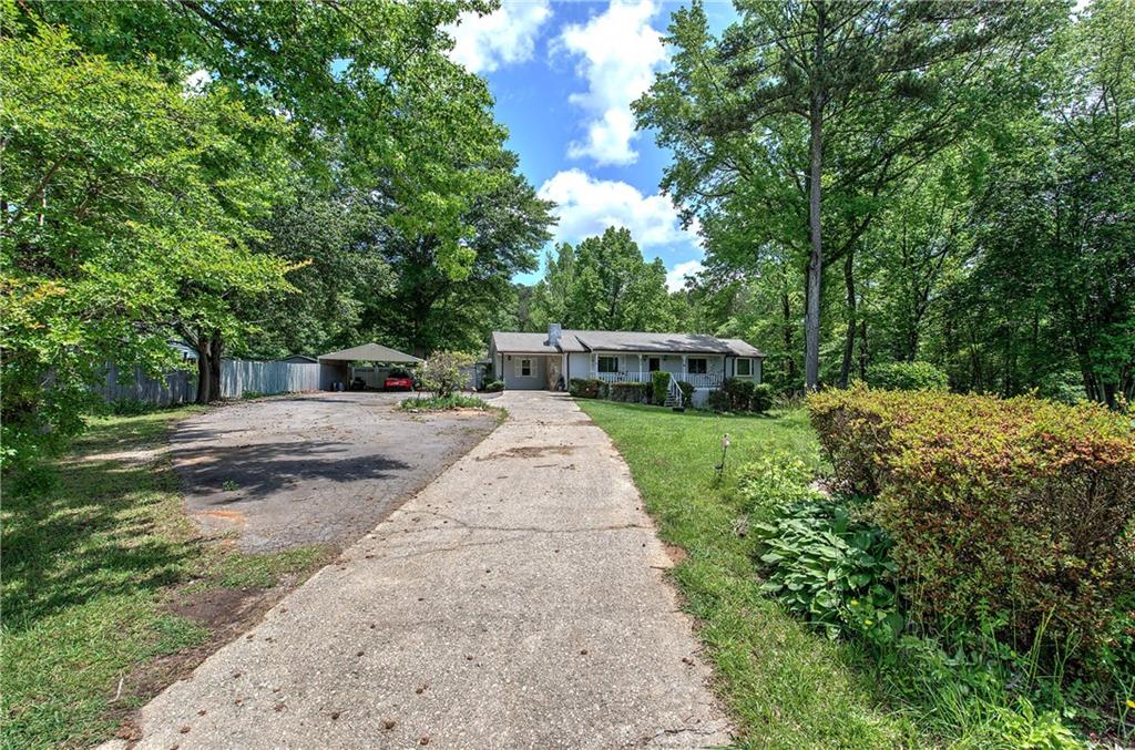 1095 Dallas Nebo Road