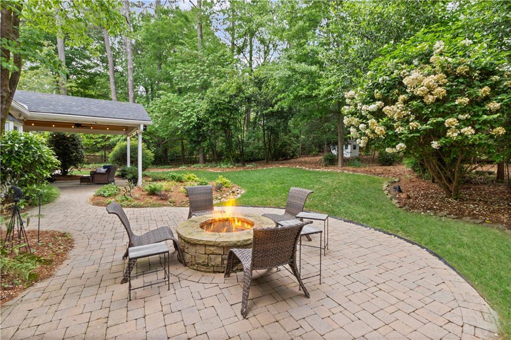 11165 Bentley Chase Drive, Johns Creek, Georgia image 2