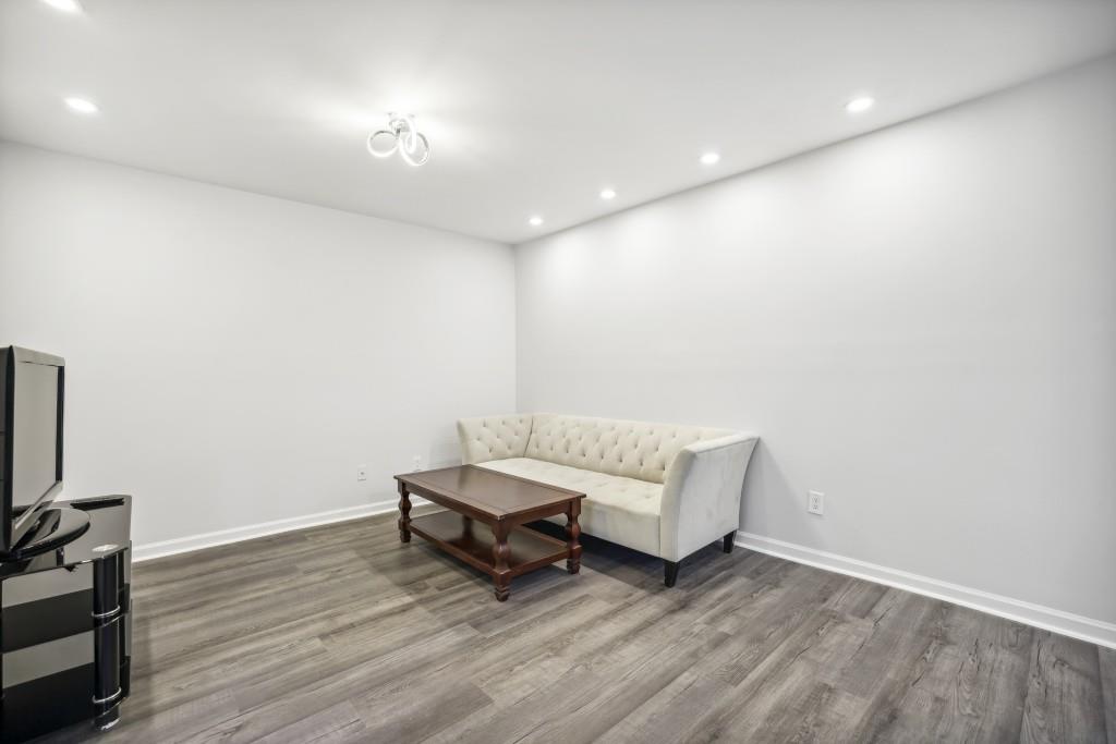 Berkshire Manor - Residential Lease