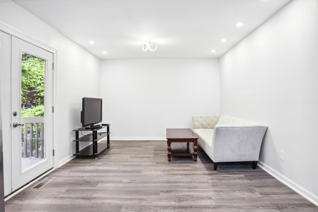 Berkshire Manor - Residential Lease