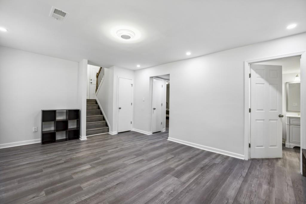 Berkshire Manor - Residential Lease